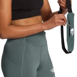 The North Face Women's Cloud Roll Waist Pack Leggings Tnf Black -DealsThe North Face Store unnamed file 1596