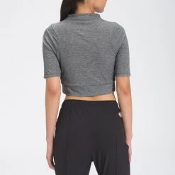 The North Face Women's Vyrtue Cropped T-Shirt Tnf Black Heather -DealsThe North Face Store unnamed file 2096