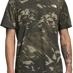 The North Face Men's Printed Wander Short Sleeve T-Shirt New Taupe G Snowcap Mntns